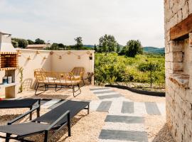 Spa&Stay - Anna Outdoor Private Jacuzzi, Hotel in Goudargues