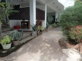 Senanayaka Holiday Inn