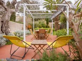 La Maison et son jardin clos
