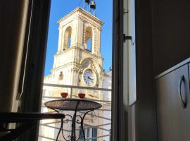 IL PLEBISCITO suite luxury fronte Basilica, appartamento a Martina Franca