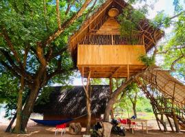 티사마하라마에 위치한 주차 가능한 호텔 Yala Village Eco Tree House