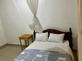 House - Sleeps 8 - Parking - Garden