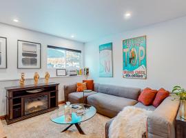 Modern Ski Retreat #C7, struttura sulle piste da sci ad Avon