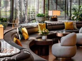 Le Louise Hotel Brussels - MGallery、ブリュッセル、イクセルのホテル