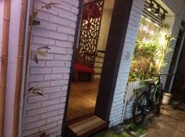 Center of Hoan Kiem Lake - 1 bed room, maximum 2 people, bed & breakfast στο Ανόι