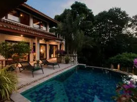 Katamanda Villa Chanti pool with gardens near Kata beach