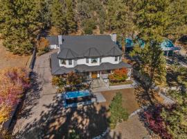 Mountain High Luxury Castle &Spa, hotel v destinaci Wrightwood