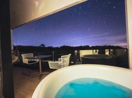 Kirin Sky Resort, hotel com banheiras de hidromassagem em Khao Kho