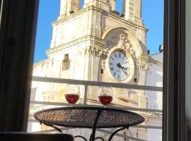 IL PLEBISCITO suite luxury fronte Basilica, hotel a Martina Franca