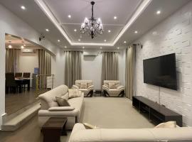 Fedora Luxury Villa in Lekki Phase 1 – hotel w mieście Lekki