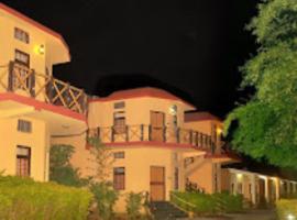 Sairsapata Hotels and Resort , Madhya Pradesh, хотелски комплекс в Bandhogarh Fort