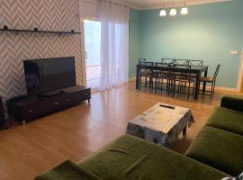 Para amantes de espacios amplios, sol y relax, apartament din Argentona