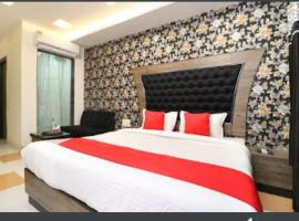 BKSPAKEEZA, hotel 3 estrelas em Zirakpur