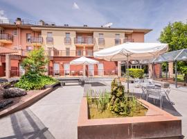 Hotel La Perla D'Olot, khách sạn ở Olot