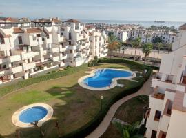 베라에 위치한 호텔 Apartamento playas de Vera con vistas al mar