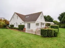 Lampland House