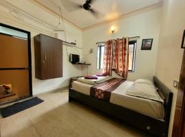 Sun n sand holiday home, hotel en Malvan