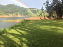 Casa INTI Refugio Romantico Pague duas noites minimo e a terceira e brinde, menos feriados, hotel Natividade da Serra városában