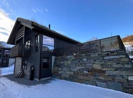 New cabin with sauna near the slopes in Sirdal, chata v destinaci Haugen