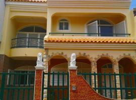 Excelente localización en Praia, hotel v destinaci Praia