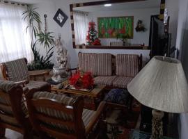 Casa de Huéspedes en Armenia Quindío, Colombia: Armenia'da bir otel