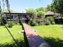 Quinta llamame antigua, cabana o cottage a Tigre