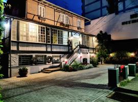 Hotel Hermann: Blumenau, Blumenau Havaalanı - BNU yakınında bir otel