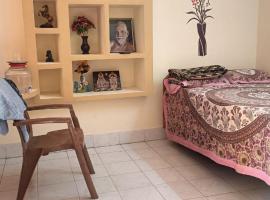 ANBU RAMANA Guest House، شقة في تيروفانمالي