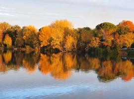 Les berges du Seudo, хотел с паркинг в Labastide-de-Lévis