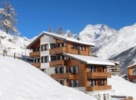 Chalet Ideal Saas-Fee, בקתה בסאס-פה