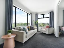 Fabulous River View - Brand New House In Hamilton