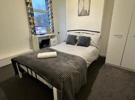 Lovely Town house Room 3, serviced apartment in Parkside