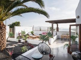 Casa Botanica - Central Island Location - 10 mins drive to Famara and La Santa, hotel v destinaci Tao