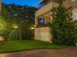 Dana's Luxury Maisonette, hotel en Volos