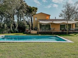 Casa Prins: luxury holiday home in a quiet area, hotel v mestu Begur