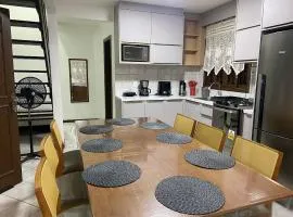 Casa em Bombinhas Almeida e Moraes Perto da Praia