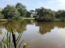 Rhedyn - Cosy Fishing Lodge Near Aberaeron