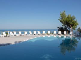 HOTIDAY Hotel Gargano, hôtel de luxe à Pugnochiuso