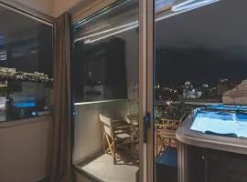 Living Stone Condo Hotel、アテネのコンドミニアム