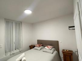 Au logis du circuit des 24h00، فندق في لو مان