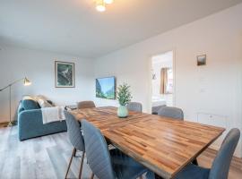 Moderne Wohnung mit Parkplatz - Top Floor, íbúð í Ostermundigen