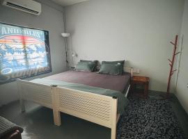 Junest Hut, apartment in Pantai Cenang