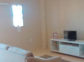 Apê perto do Parque Euclides Dourado, apartman Garanhunsban