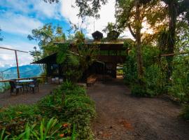 Bellavista Cloud Forest Lodge & Private Protected Area, hotel with parking in Tandayapa