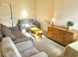 Two bed flat in popular York Rd