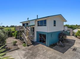 Heavenly on Riverside - Whakatāne Holiday Home, hotel with parking in Whakatane