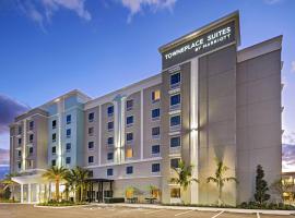 TownePlace Suites Naples: Naples şehrinde bir otel