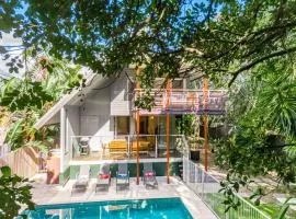 Ariels on the Beach - 4 BR beachfront home w. pool