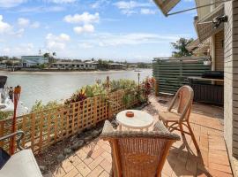 Mooloolaba Canal Getaway, hotel u gradu 'Mooloolaba'