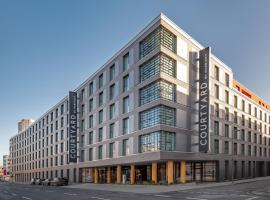 Courtyard by Marriott Cologne, hotel near Cologne Central Station, Cologne